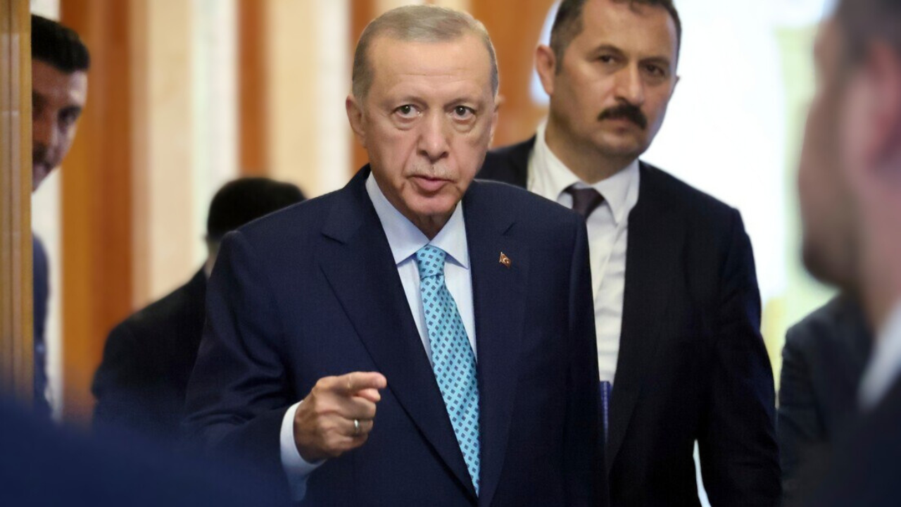 Erdogan: I trust the West and Russia equally