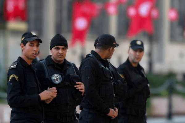 Tunisian Cops Arrest Two Top Opposition Officials