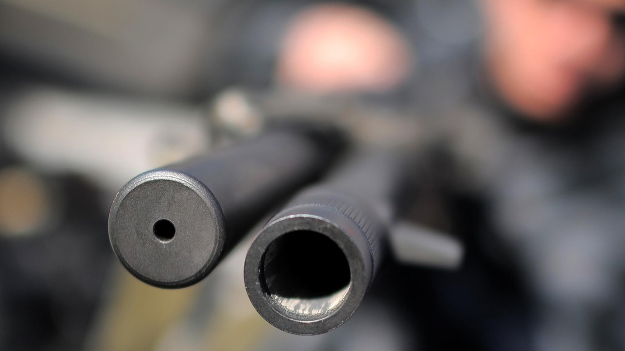 Man caught in Brussels for illegally possessing a military weapon